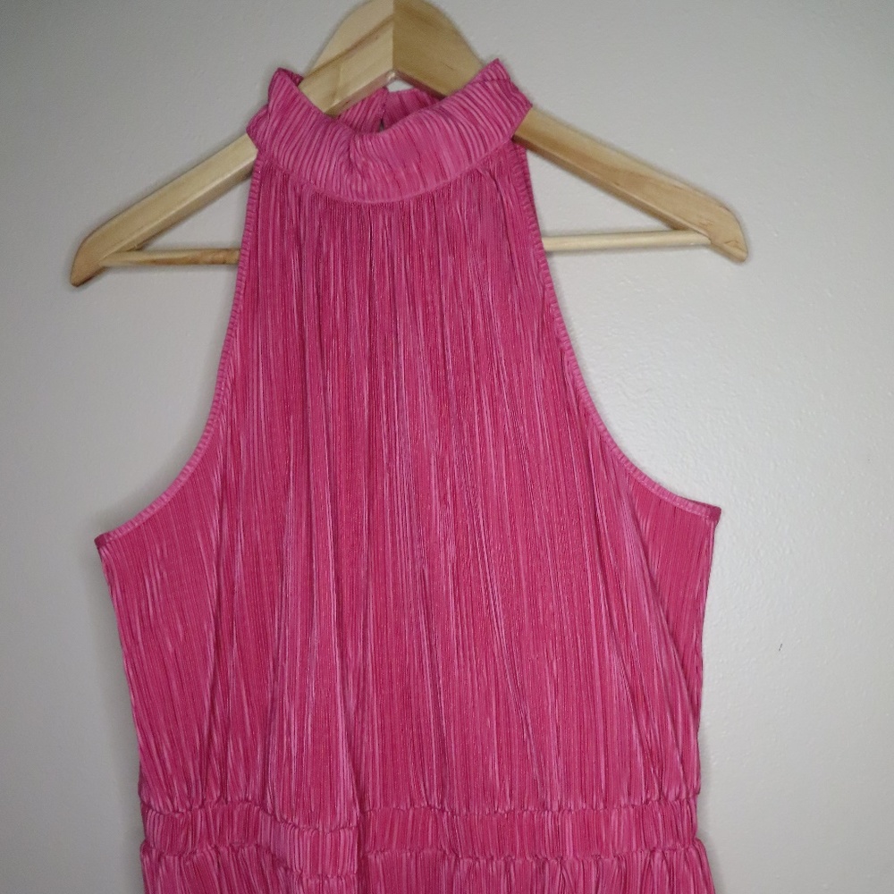 Pink sexy top with ripples.